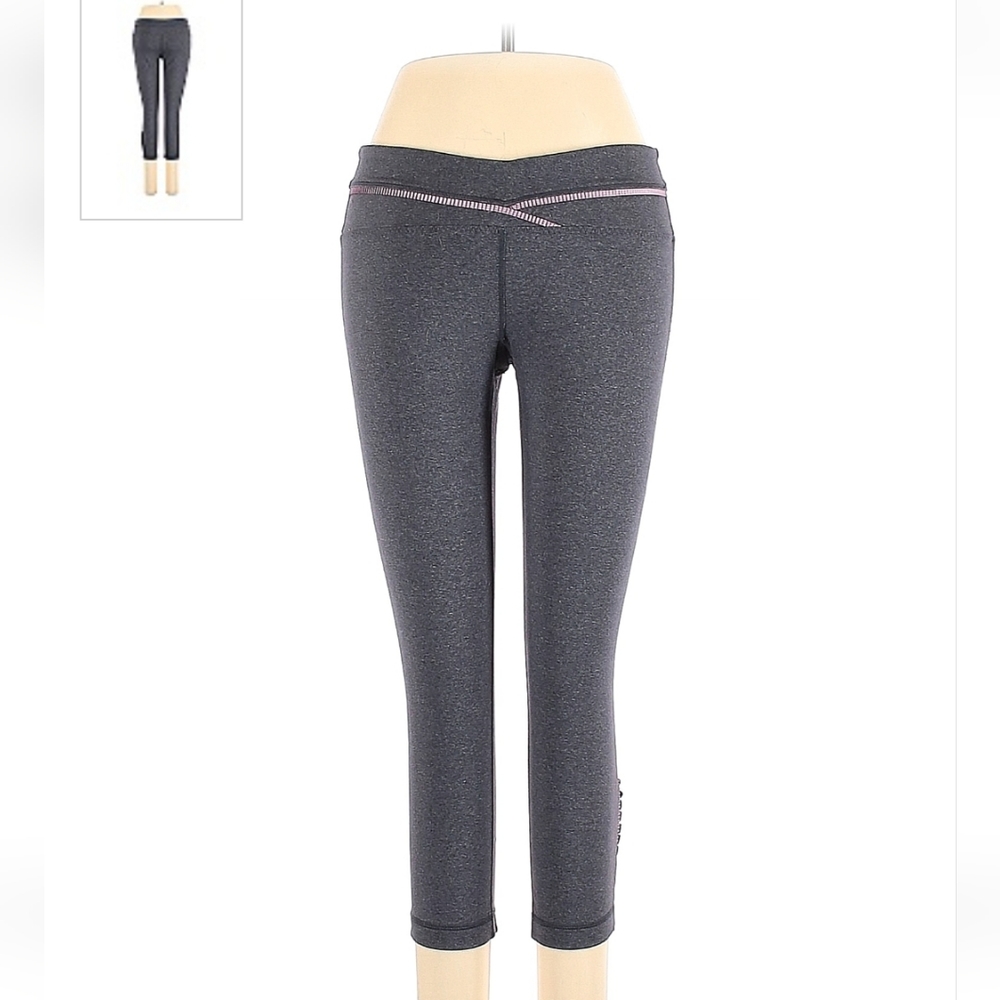 Lululemon S8 Skinny Leg Capri leggings